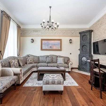 Luxury And Unique Pilies Street 2 Bedroom شقة