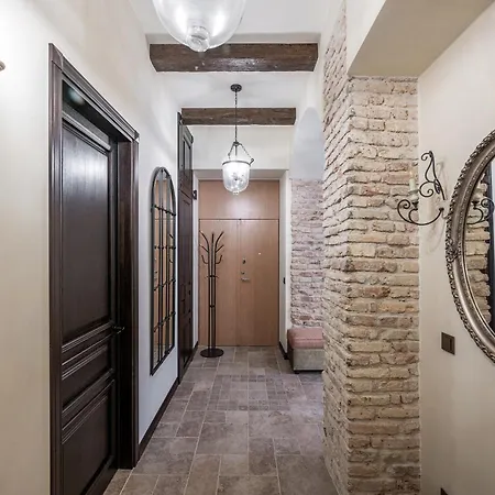 شقة Luxury And Unique Pilies Street 2 Bedroom *