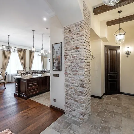 Luxury And Unique Pilies Street 2 Bedroom * וילנה