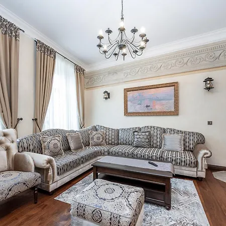 Luxury And Unique Pilies Street 2 Bedroom דירה וילנה